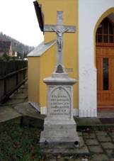 http://www.farnostvitkov.cz/images/2009_drobne_cirkevni_stavby/kajlovec/kajlovec_kriz_u_kaple.jpg