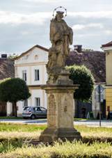 Socha svatho Jana Nepomuckho na nmst v Daicch