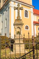 Kostel Narozen Panny Marie v Daicch 06.jpg