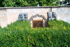 Lny na Dlku - Pomnk obt transportu smrti 01.jpg