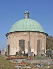 Lazne Bohdanec CZ hrbitovni kaple.jpg