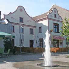 Dm p. 112 - Masarykovo nmst Lzn Bohdane.JPG