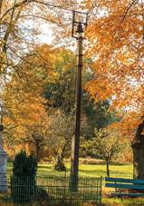 Zvonika a kek v Mlicch.jpg