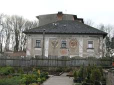 https://upload.wikimedia.org/wikipedia/commons/thumb/6/65/Mor%C3%A1vk%C5%AFv_ml%C3%BDn_v_Opatovic%C3%ADch_nad_Labem.jpg/1024px-Mor%C3%A1vk%C5%AFv_ml%C3%BDn_v_Opatovic%C3%ADch_nad_Labem.jpg