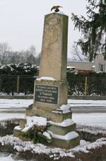 Osiky - pomnk padlch.JPG