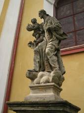 Ostetn, socha svatho Jana Nepomuckho.jpg