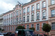 Krajsky urad, Jahnova 127, Pardubice (01).JPG