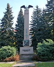 Pomnk Osvobozen, Zborovsk nm., Pardubice.JPG