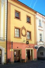 Mstsk dm, Perntnsk 16, Pardubice.JPG