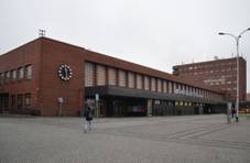 Pardubice hlavn ndra (by Pudelek).jpg