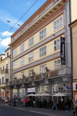 Machonova pasaz 02.JPG