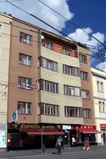 Obchodni dum firmy Kolarik, Tda Mru, Pardubice.JPG