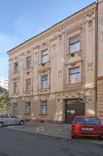 inovn dm, tefnikova 639, Pardubice.JPG