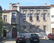 Mstsk dm, Bratranc Veverkovch 702, Pardubice.JPG