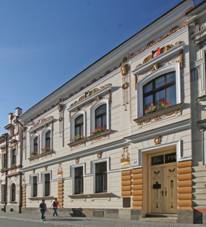 Mstsk dm, Jindisk 714, Pardubice.JPG