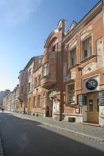 Mstsk dm, Jindisk 746, Pardubice.JPG