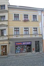 Mstsk dm, Kosteln 95, Pardubice.JPG