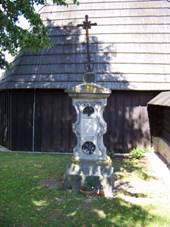 Veliny, k u zvonice.jpg