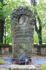 Vysok nad Labem - Pomnk obtem 2. svtov vlky (01).jpg