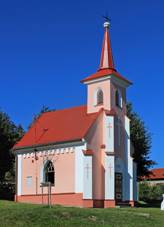https://upload.wikimedia.org/wikipedia/commons/thumb/a/a4/St%C5%99%C3%ADte%C5%BE%2C_Bor%2C_chapel.jpg/800px-St%C5%99%C3%ADte%C5%BE%2C_Bor%2C_chapel.jpg