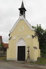 https://upload.wikimedia.org/wikipedia/commons/thumb/6/60/Bo%C5%99etice%2C_kapli%C4%8Dka2.jpg/800px-Bo%C5%99etice%2C_kapli%C4%8Dka2.jpg