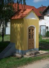 Kaplika v Cetorazi u rybnku (Q67185598).jpg