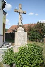 Wayside cross near Chapel of Virgin Mary in K�elovice, Pelh�imov District.jpg