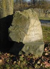 Pam�tn�k n�v�t�vy Jana Pavla II. v Praze v severn� ��sti �e�en�ic (Q94440983).jpg
