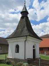 Kaple ve Velkm Rybnku (Q38188704) 02.jpg