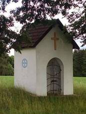 Kaplika jihovchodn od Zhoce (Q67183481).jpg