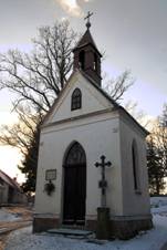Ddovice (Ostrovec). Kaple v obci. (3).jpg