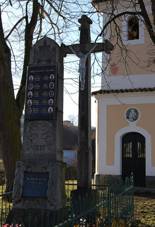 Velk Nepodice. Okres Psek. Kaple a k v obci. (1).jpg