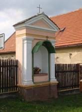 Kaplika v Chr᚝anech pi vjezdu na Brody (Q37160814).jpg