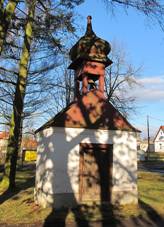 Kzov (ist) - kaplika na nvsi.JPG