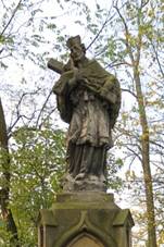 Dymokury, socha svatho Jana Nepomuckho.jpg