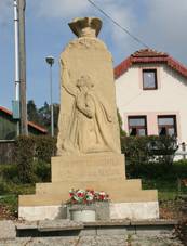 Hrad�any pomn�k padl�ch.JPG