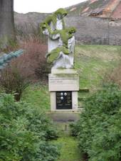 Milcice pomnik padlym v prvni svetove valce.jpg