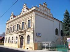 Nymburk, Tyrova, sokolovna (01).jpg