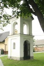 Kaple svatho Vclava ve Vrbov Lhot, okres Nymburk.jpg