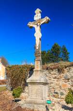 Kostel svatho Petra a Pavla (Korouhev) 03.jpg