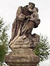 Svat Antonn takto vypadal jet pedtm, ne byl odesln restaurtorm. V jnu mu msto najde nov msto. 