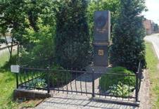 Rohozn (SY), pomnk I. sv.  vlka.jpg