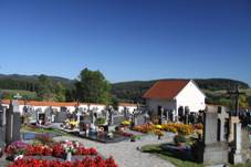 Cemetery in Laziste in 2011.jpg