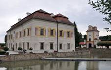 Schloss Kratochvle (26855309659).jpg