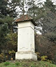 K na rohu ulic Hlavn a Mlnick v Boanovicch (Q104873381).jpg