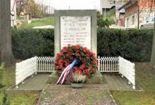 Pomnk padlm v Boanovicch (Q104873386) 02.jpg