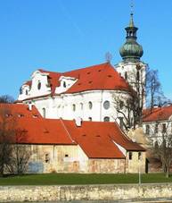 Praha Bevnov monastery from SE DSCN0284.JPG