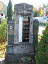 Chynice WW memorial 0131.JPG