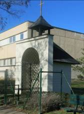 Kaplika svatho Jana Nepomuckho u nkupnho centra v imicch (Q64815457) 01.jpg