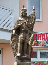 Doln Chabry, Spoick 1a, svat Vclav u potravin.jpg